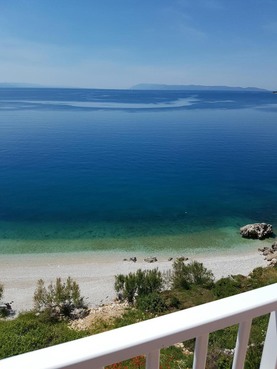 Apartmani Jereb ドラスニセ エクステリア 写真