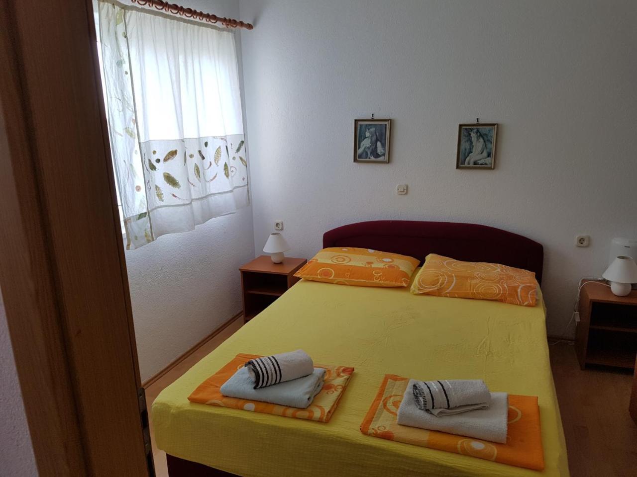 Apartmani Jereb ドラスニセ エクステリア 写真